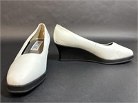 Prima Royale Black and White Wedges