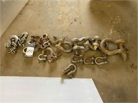 Qty of Light & Heavy Duty Shackles