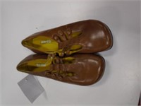 EARTH SHOES SIZE 7 1/2