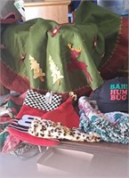 TREE SKIRT 2 STOCKINGS A THROW & MORE