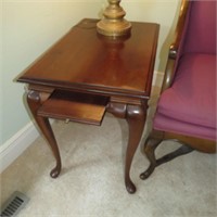Cherry Wood Queen Ann Side Table