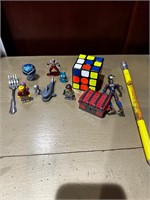 Misc mini figures and Rubix cube