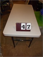 4 ' Folding table