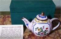 T - PORCELAIN ENAMEL ON COPPER TEAPOT (L112)