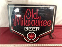 Vintage Plastic Old Milwaukee Beer Light Up Sign