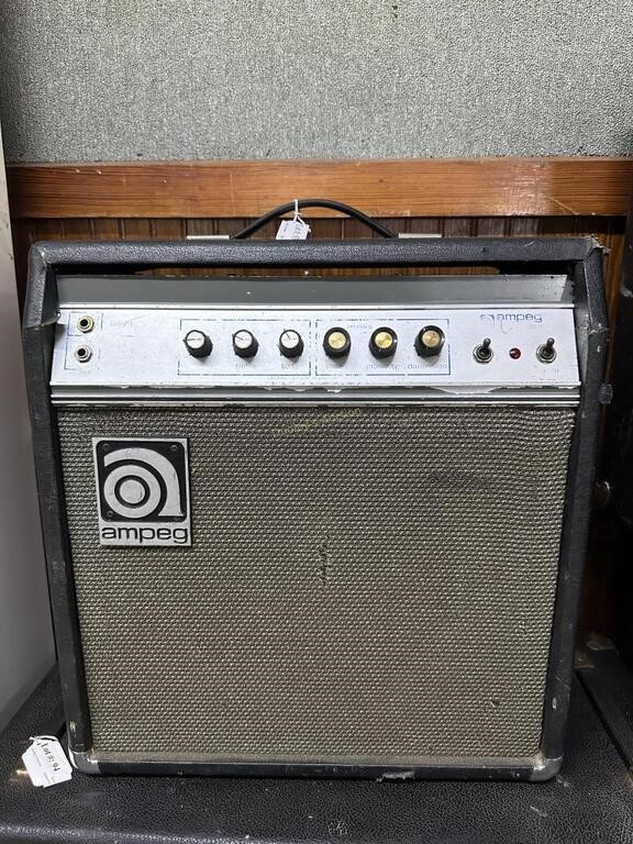 Ampeg GU-12 1 x12 tremolo 1970 to 1973 no serial n