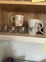 8 small snowflake cordials
Variety of mugs
For