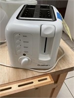 Cuisinart toaster
With white slots for bagels