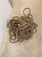 Sisal rope. Ft unknown. 50 plus for sure.