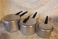 MIRRO COOKWARE LOT OF POTS (AS FOUND)