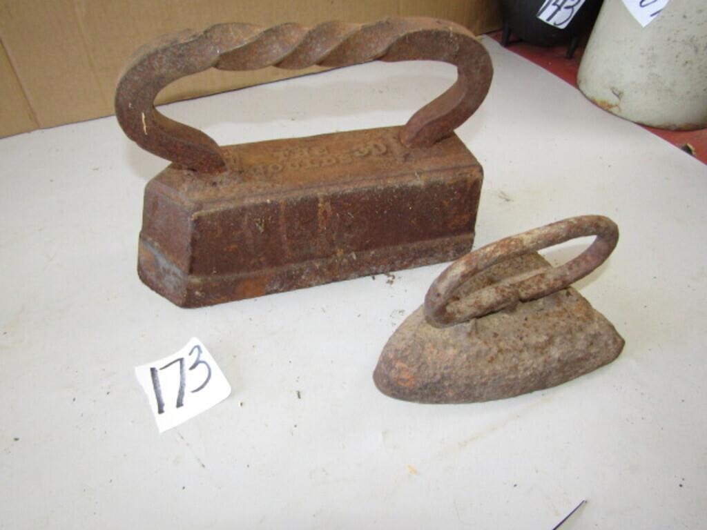 THE GOULDS #33 GOOSE IRON, SAD IRON