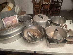 Metal pots, cake pan, roaster, ice bucket, fondue