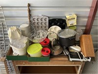 Large lot of kitchen items!