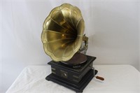1901 HMV Gramophone