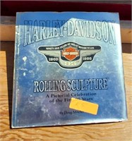 HARLEY DAVIDSON COFFEE TABLE BOOK