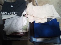 L - MIXED LOT OF CLOTHING (M35)