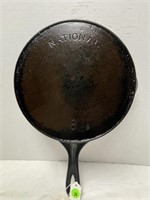NATIONAL NO.8 CAST IRON SKILLET WITH HEAT RING