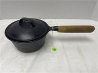 1 QT. CAST IRON POT WITH LID - MADE IN TAIWAN