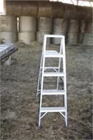 4ft step ladder aluminum