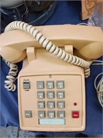 Vntage Telephone w/Volume Button On Back