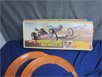 Vintage Hot Wheel Track & Accessories Lot With