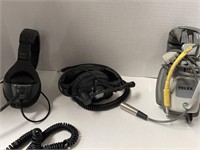 3 Headsets Telex & 2 Sennheiser W/ Microphones