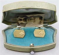 10K yg cufflinks in Steere Jewelry Co. box, 68
