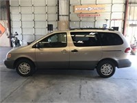 2001 Toyota Sienna LE