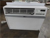 19.5" Window Air Conditioner LG 10k BTU Clean