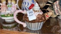 Mini cupcake teapot
