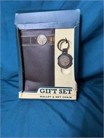 Magellan Wallet and Key Chain Gift Set