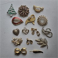 Several Vintage Brooches