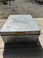 SMALL METAL KEEPSAKE OR VALUEABLES BOX