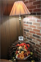 Floor Lamp & Grapevine Wreath Decor(R7)