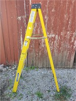 Werner 6ft Fiberglass Step Ladder - Like NEW