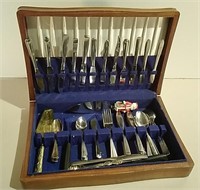 Mixed Cutlery In Wooden Case