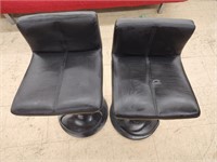 2 Bar stools for repair - 15" W x 26" Tall