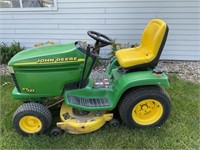 John Deere GT225 Lawn Mower