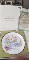 FLORAL HEIRLOOMS COLLECTOR PLATE