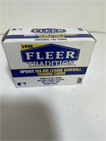 Vintage 1998 MLB Fleer baseball card traded set