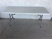 6ft Plastic Top Folding Table