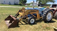 FORD 4000 GAS TRACTOR WITH FREEMAN HYD LOADER