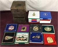 18 White House Ornaments, Vintage Box