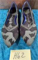 353 - PAIR OF WOMEN'S ROTHY SHOES SIZE 8.5 (H62)