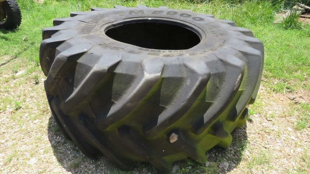 Trelleborg TM2000- 800/65 R32 tire