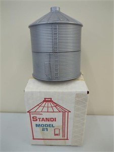 Standi 7000bu Grain Bin 1/64 NIB