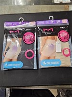 2- maidenform booty lift shapers size L (display