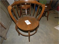 ROUND CHAIR