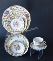 Dresden 7 PC Place Setting x 10 ( 70 Pieces )