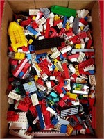 Large Miscellaneous Vintage Legos Lot